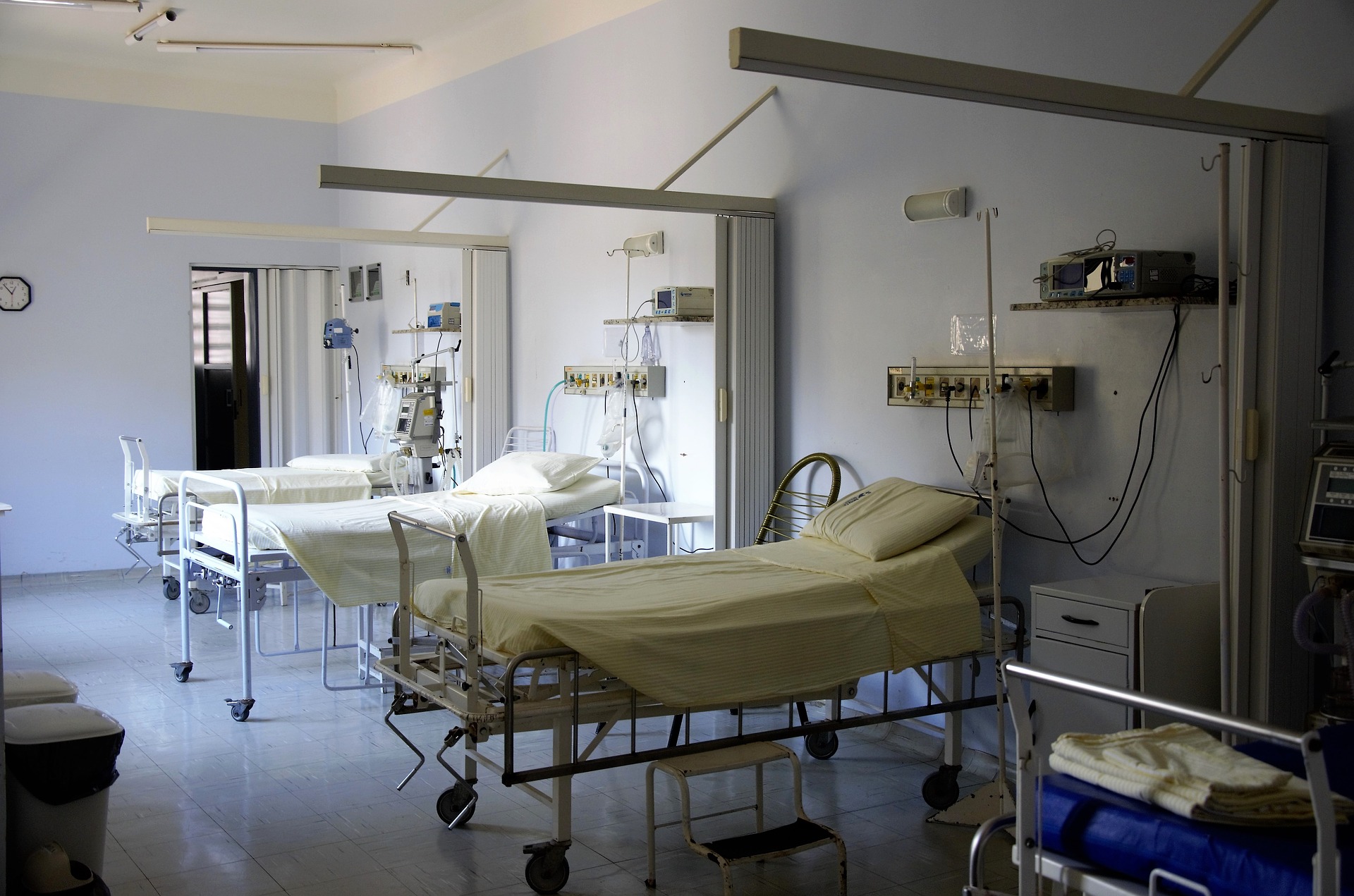 hospital-g91aa9c3ea_1920